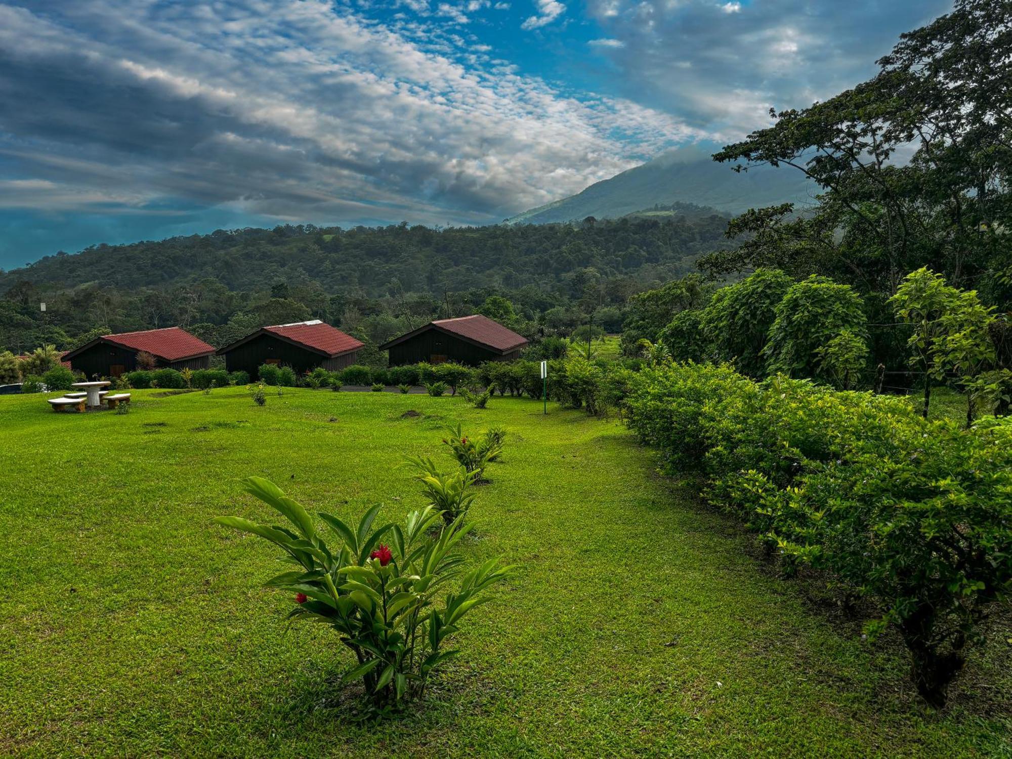 Arenal Roca Lodge & Bungalows La Fortuna Exterior foto